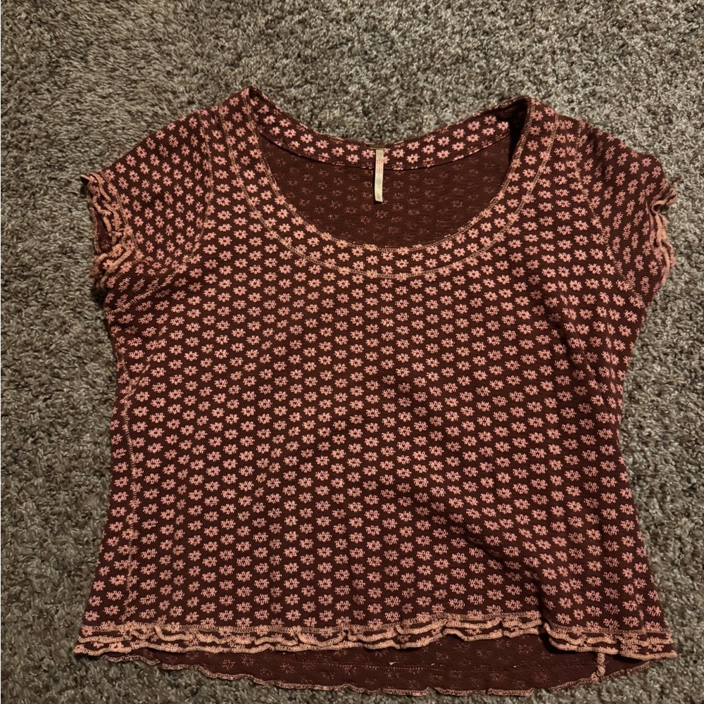 Free People Short Sleeve Scoop Neck Floral Knit Top - Pink on Burgundy